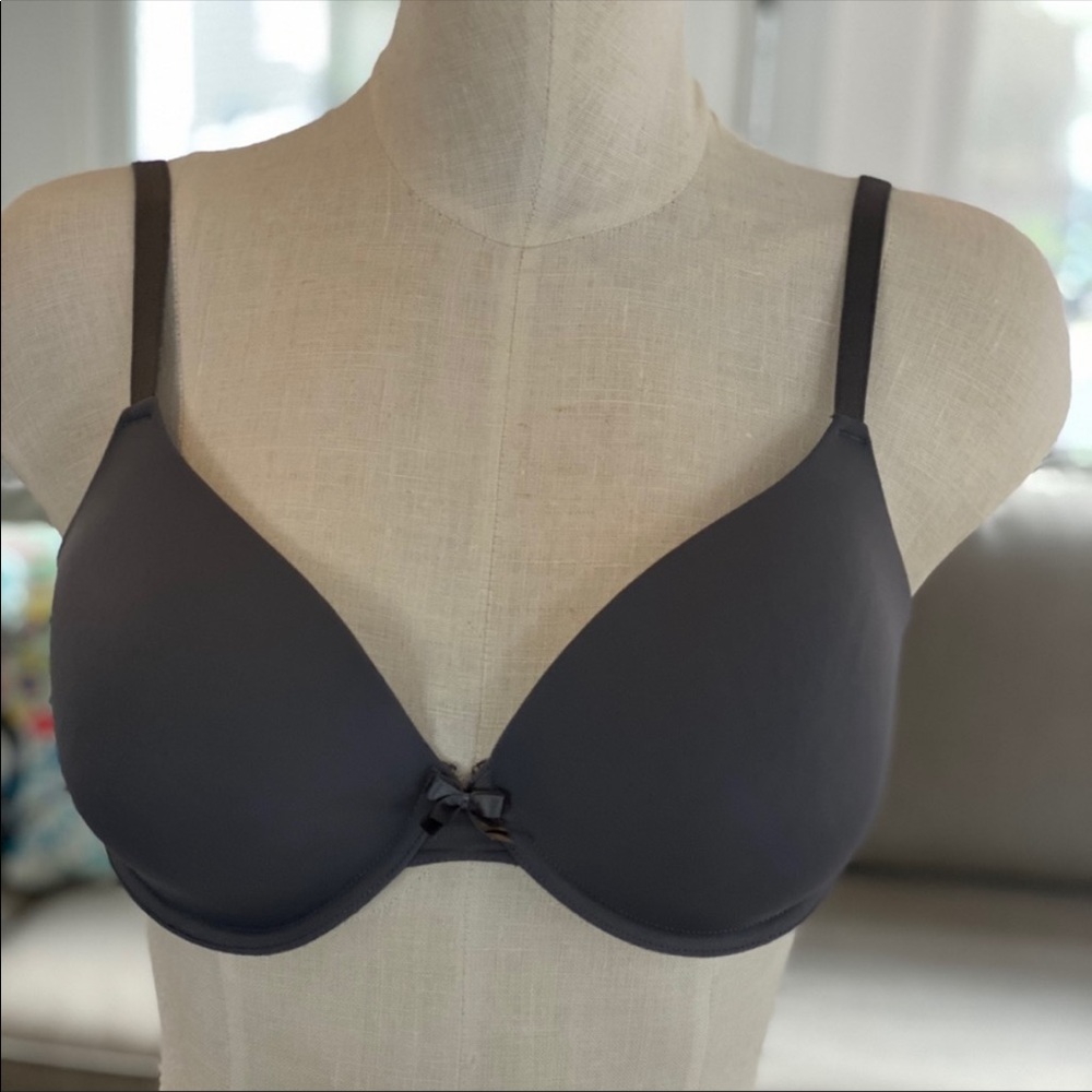 Black Bra 36D Exhilaration EUC